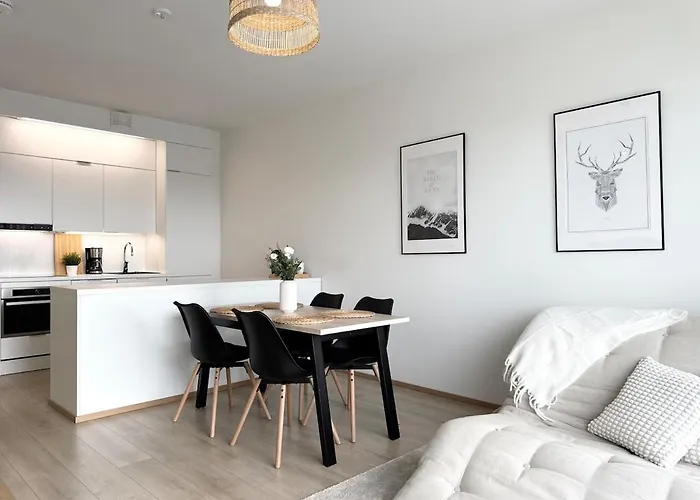 Luxury With The Location In Apartment